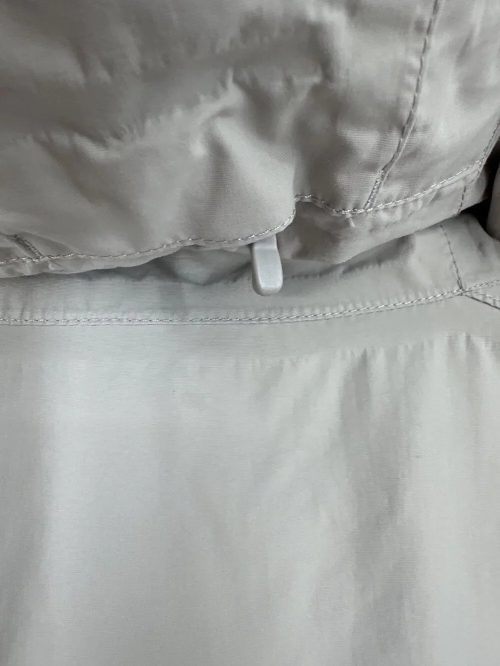 The North Face Mens Gray & White Lightweight Hooded Jacket Size L